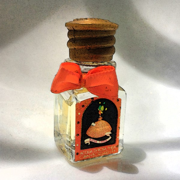 Aqua di Rosa Thea edge